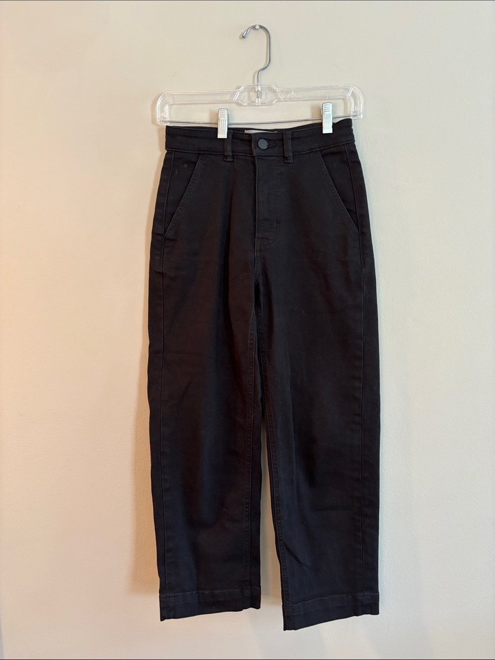 Perfect for 5’2 and under! Everlane Black Cropped Ankle Pants